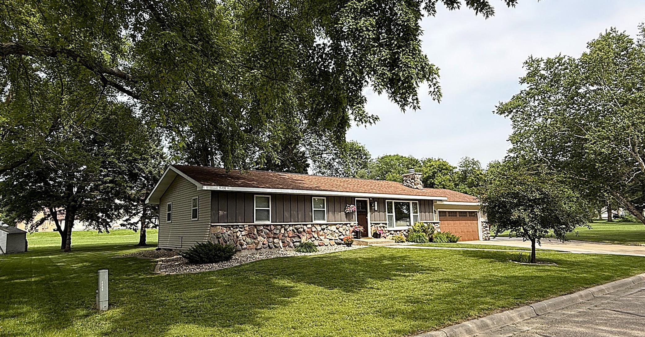 112 Orchard Circle Property Photo 2