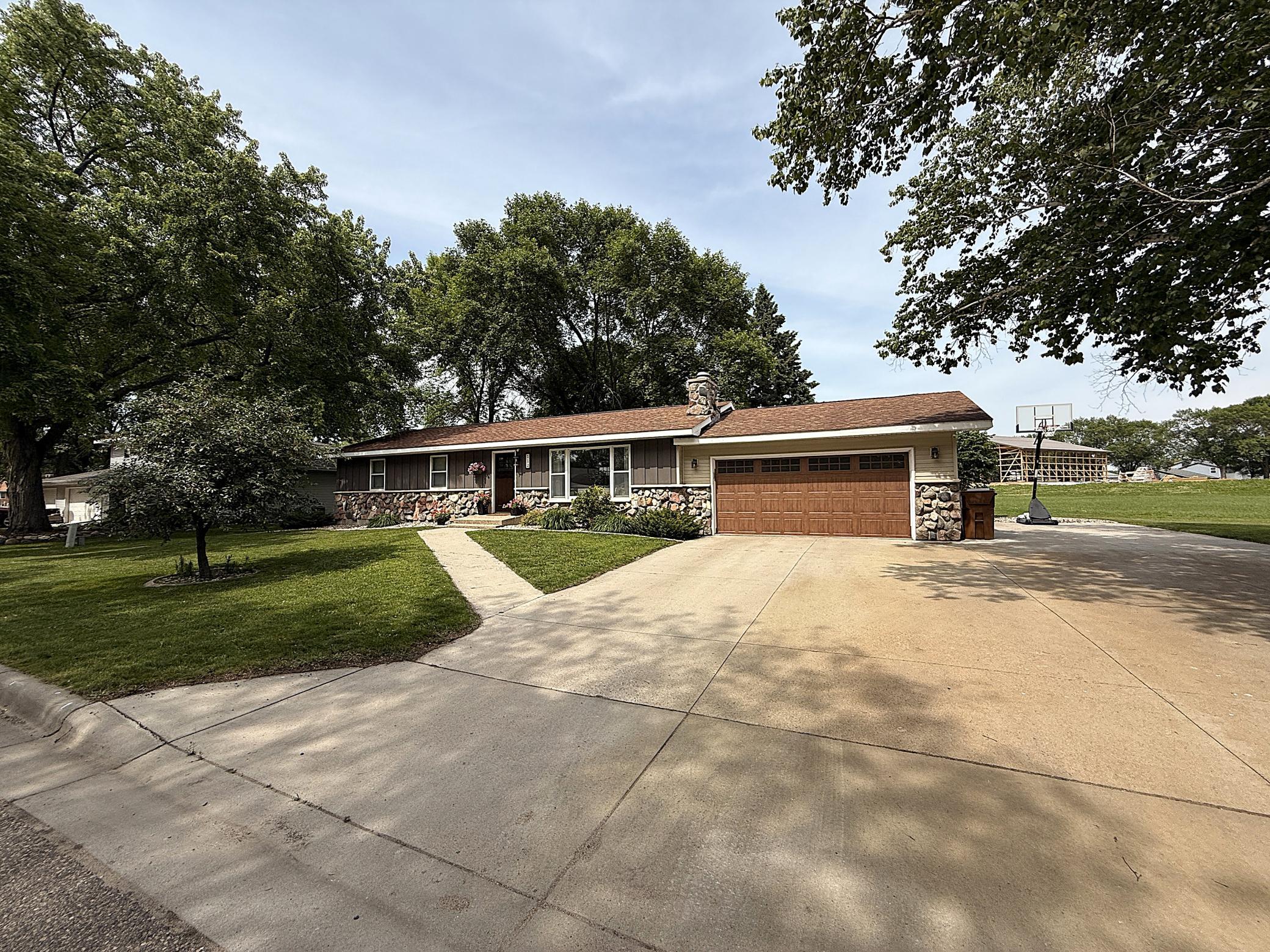 112 Orchard Circle Property Photo 4