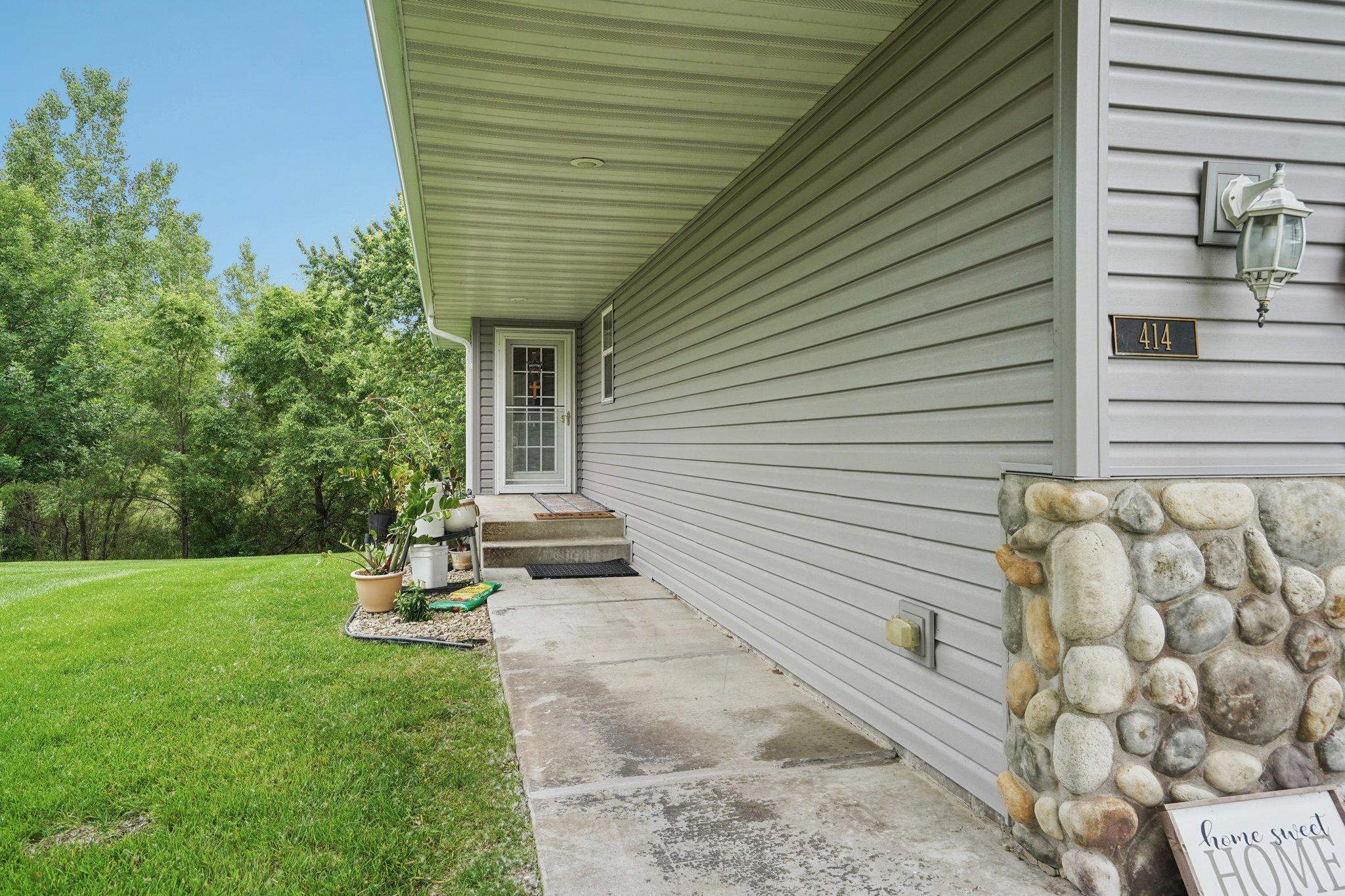 414 Prairie Road Property Photo 5