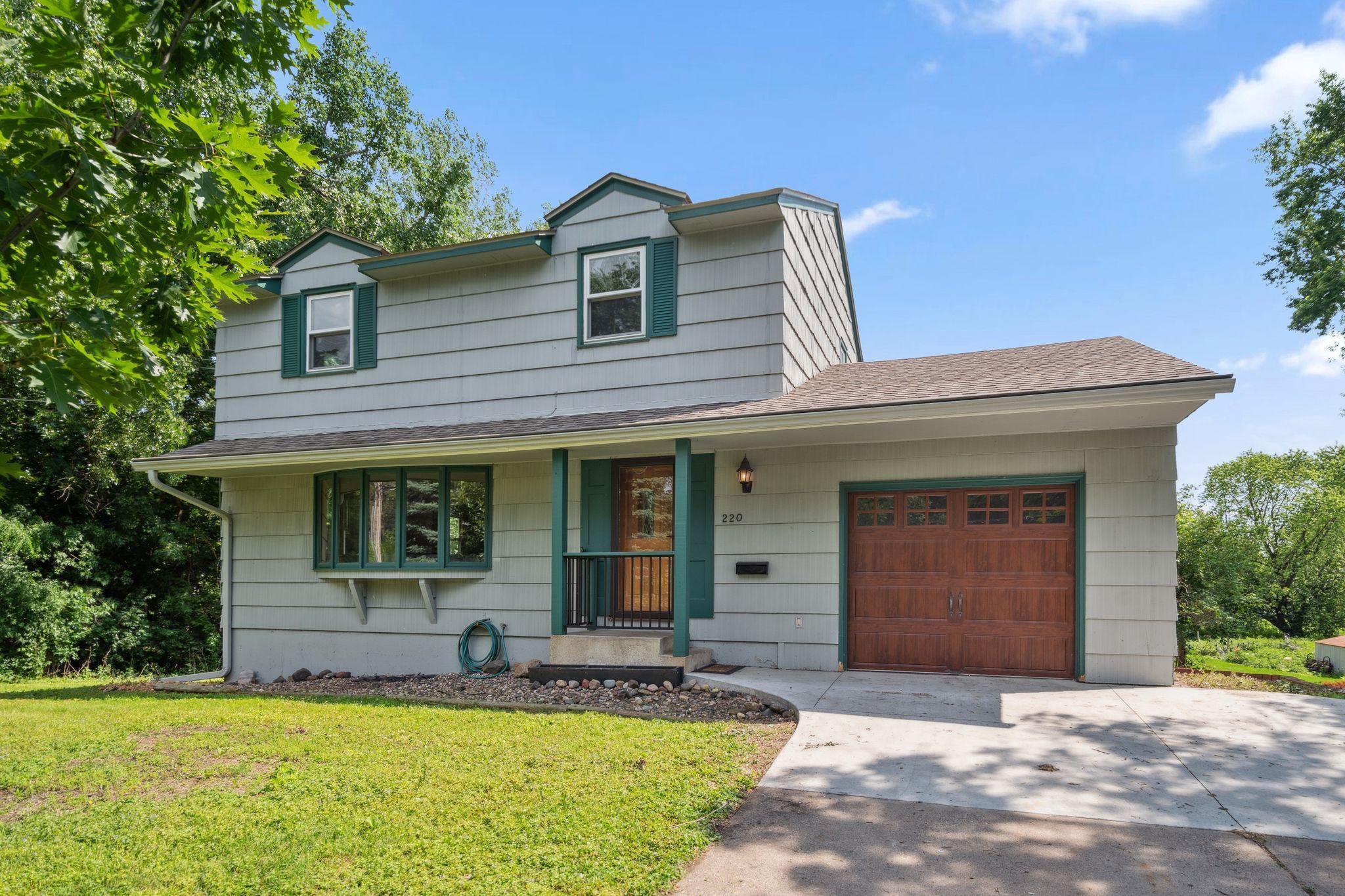 220 7th Street Property Photo 1