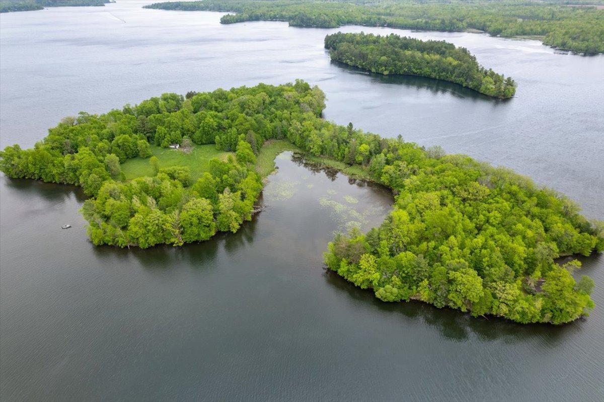 X Garbutt Island Property Photo 1