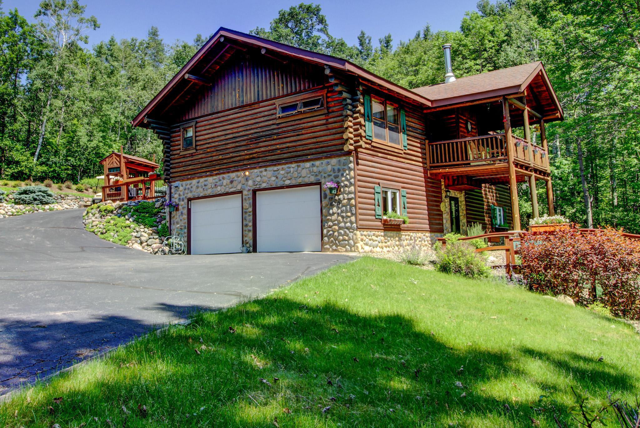 28395 Far North Drive Property Photo 3