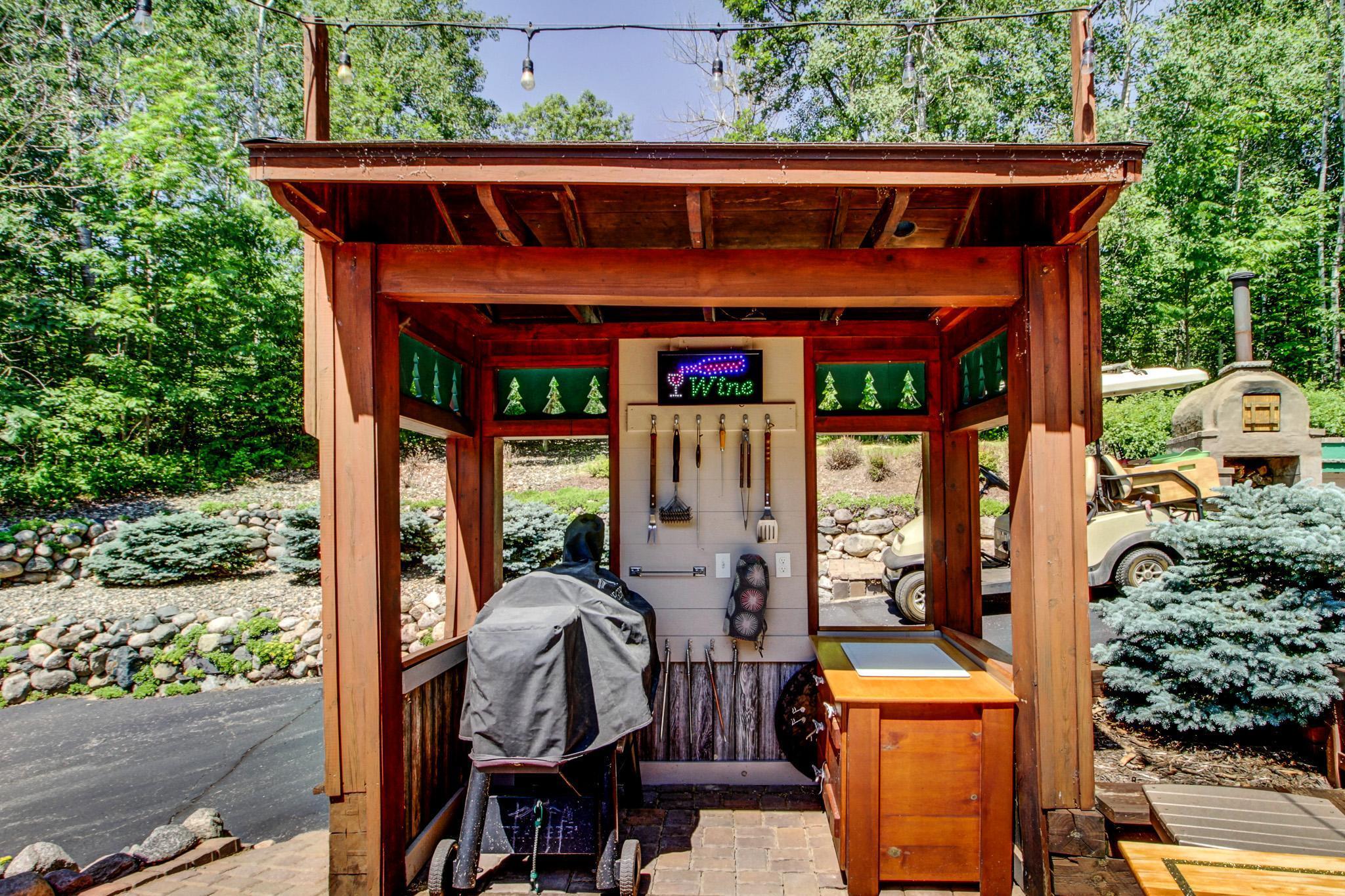 28395 Far North Drive Property Photo 34