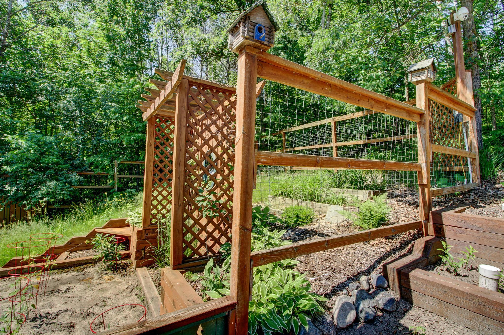 28395 Far North Drive Property Photo 43