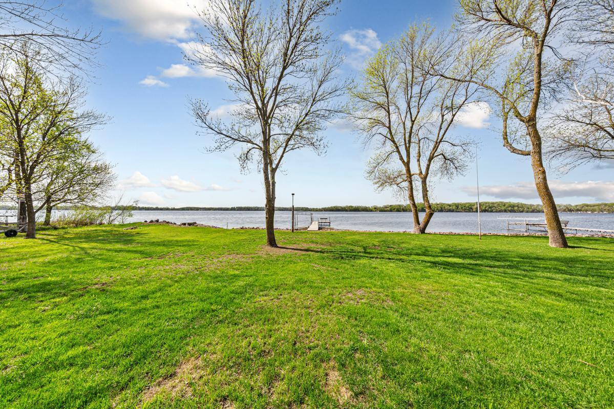 17055 Dickenson Lane Property Photo 6