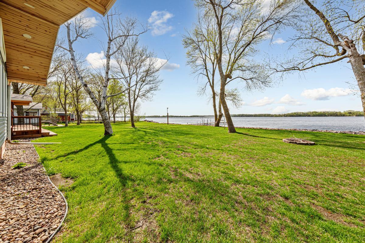 17055 Dickenson Lane Property Photo 7