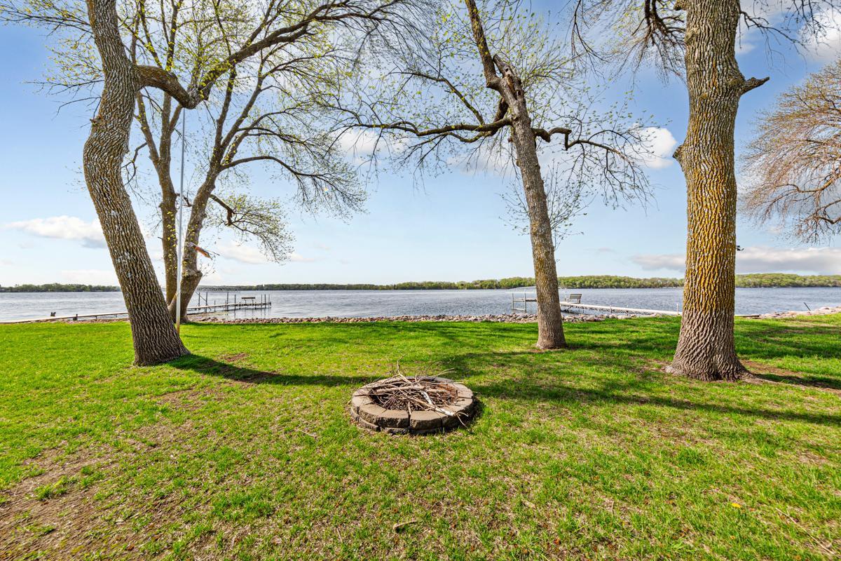 17055 Dickenson Lane Property Photo 8