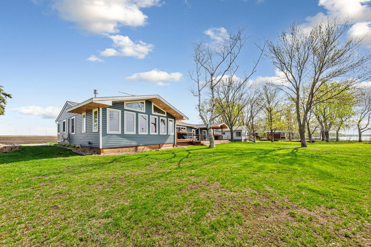 17055 Dickenson Lane Property Photo 9