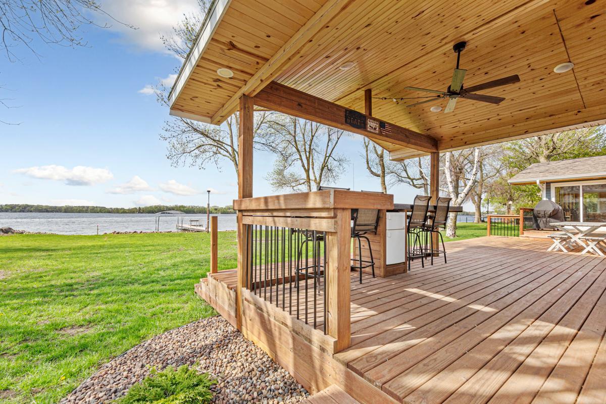 17055 Dickenson Lane Property Photo 11