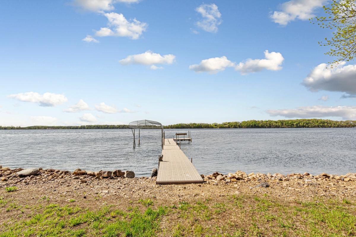 17055 Dickenson Lane Property Photo 12