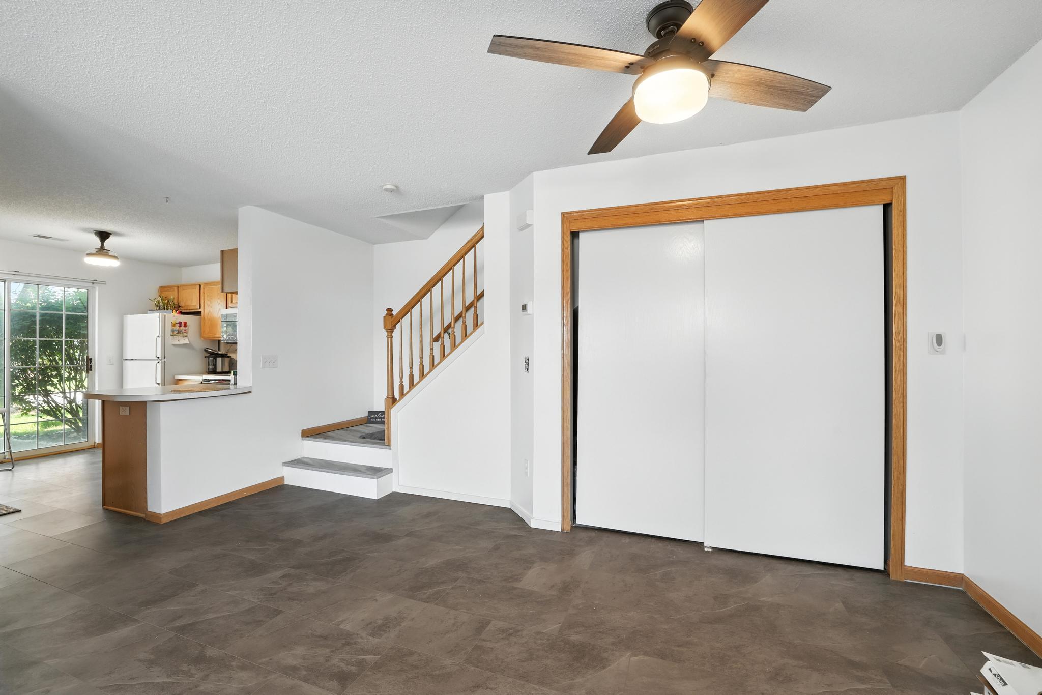2025 Southcross Drive 204 Property Photo 10