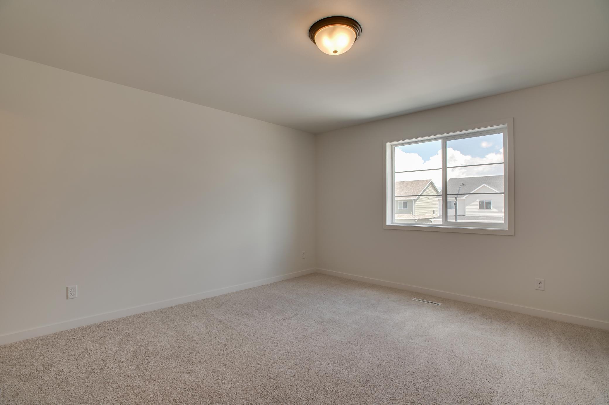 6847 Belding Drive S Property Photo 18