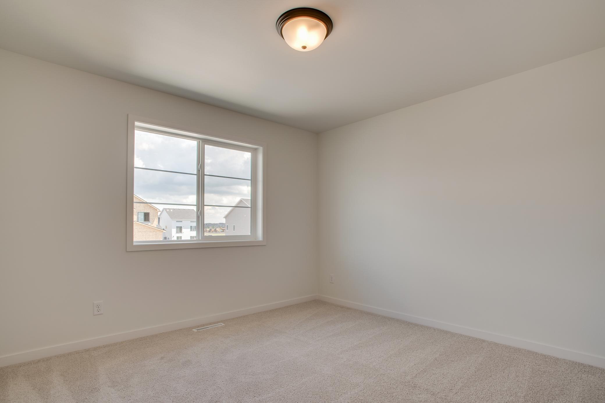 6847 Belding Drive S Property Photo 23