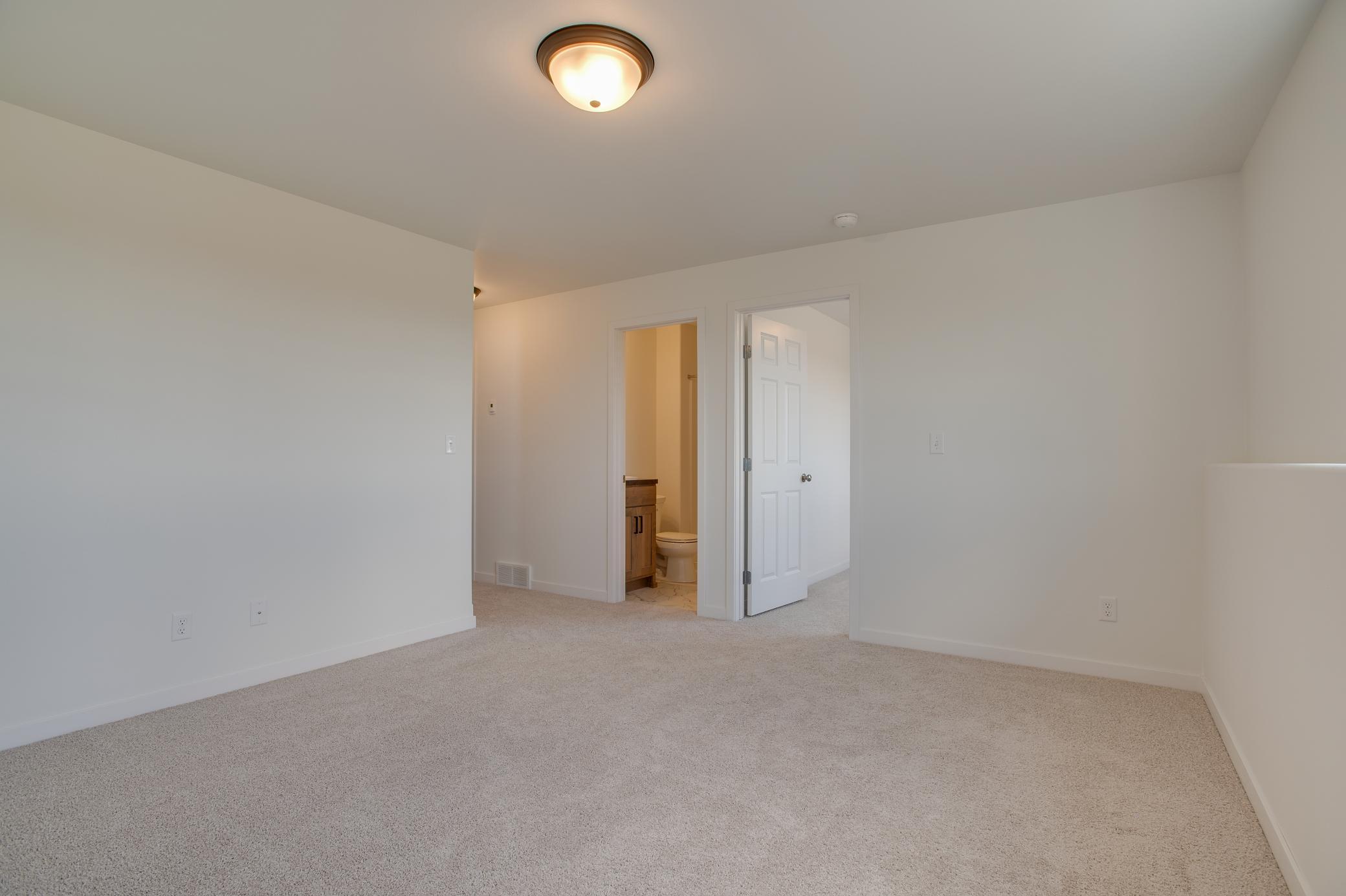 6847 Belding Drive S Property Photo 28