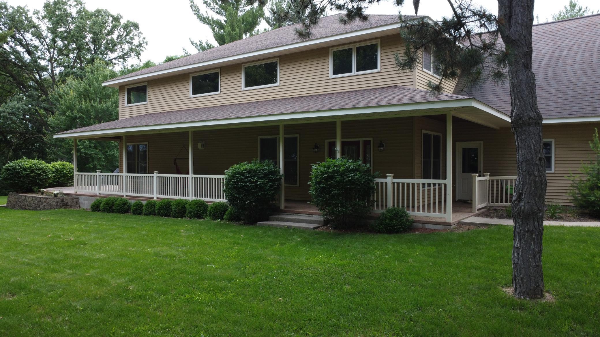 300 Sugarloaf Parkway Property Photo 2