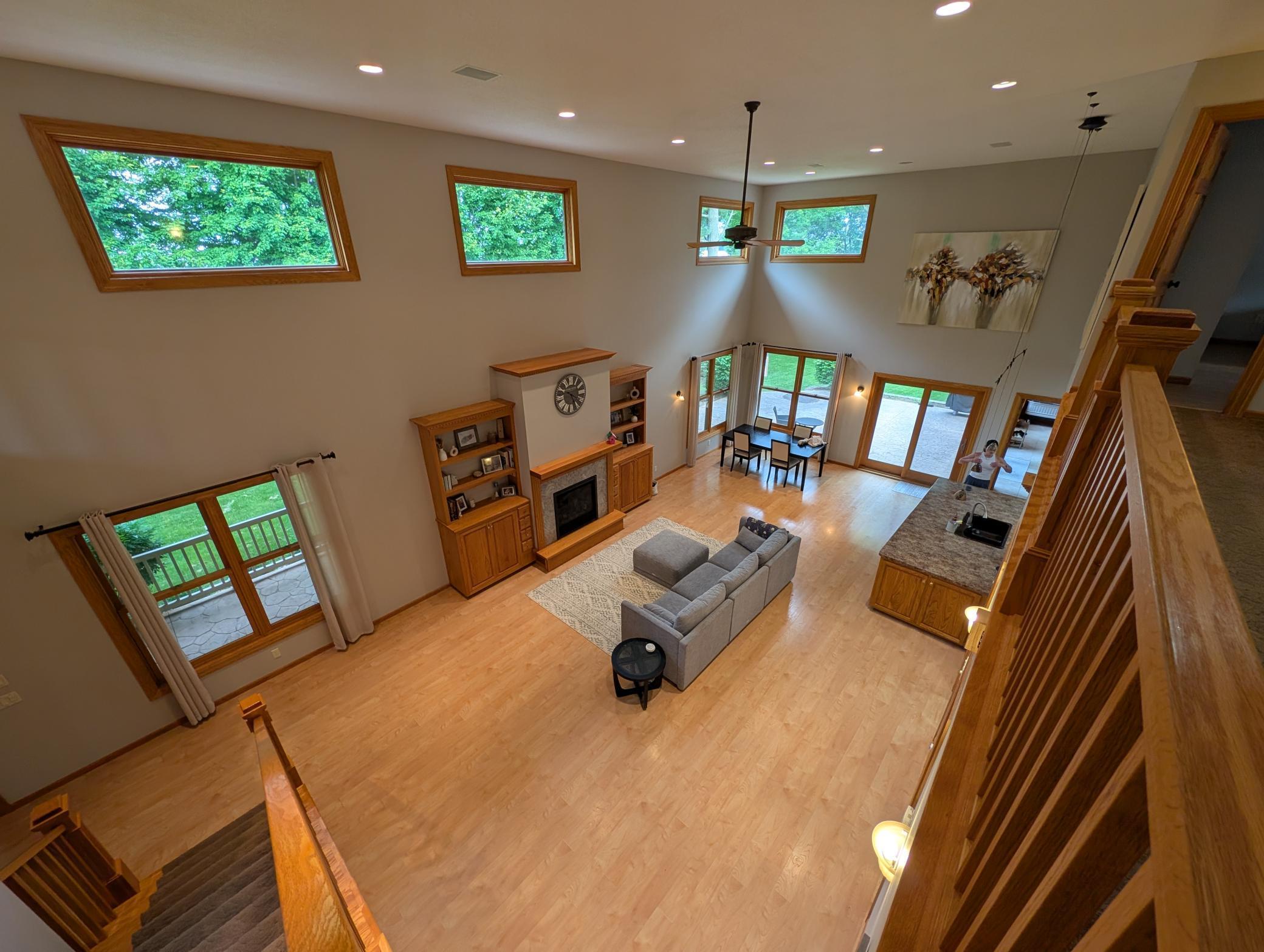 300 Sugarloaf Parkway Property Photo 7