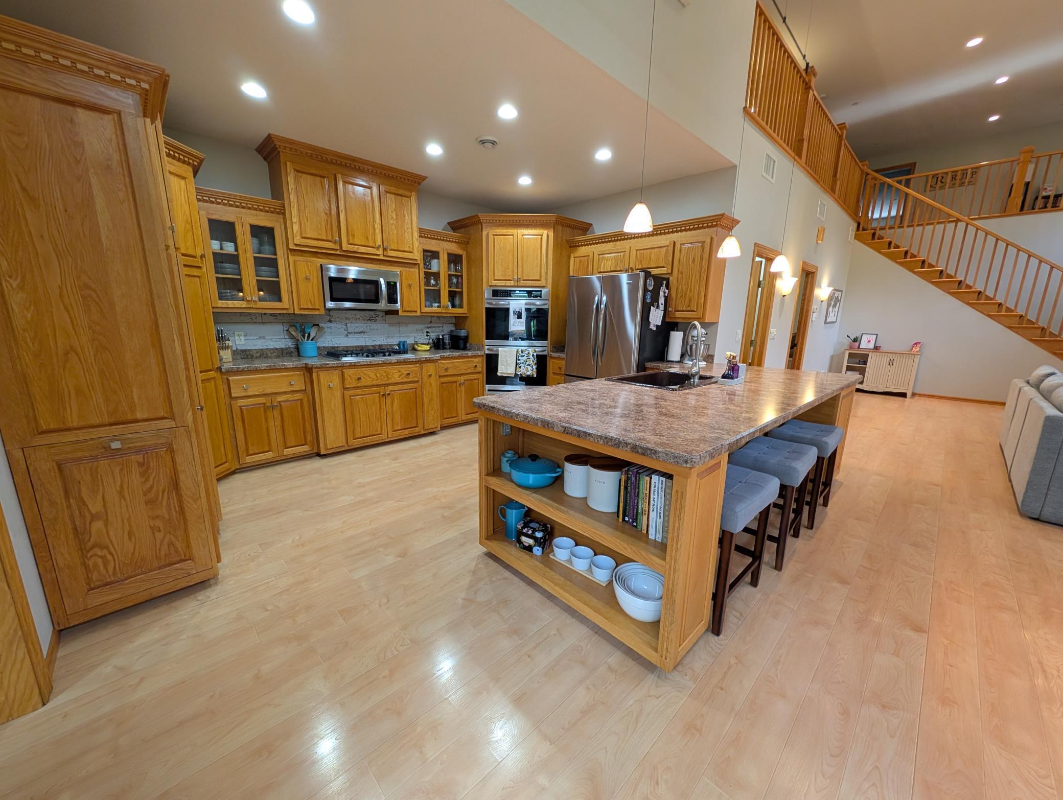 300 Sugarloaf Parkway Property Photo 11