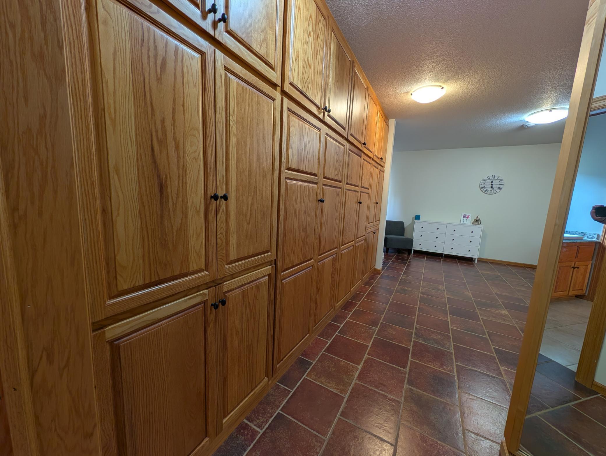 300 Sugarloaf Parkway Property Photo 13
