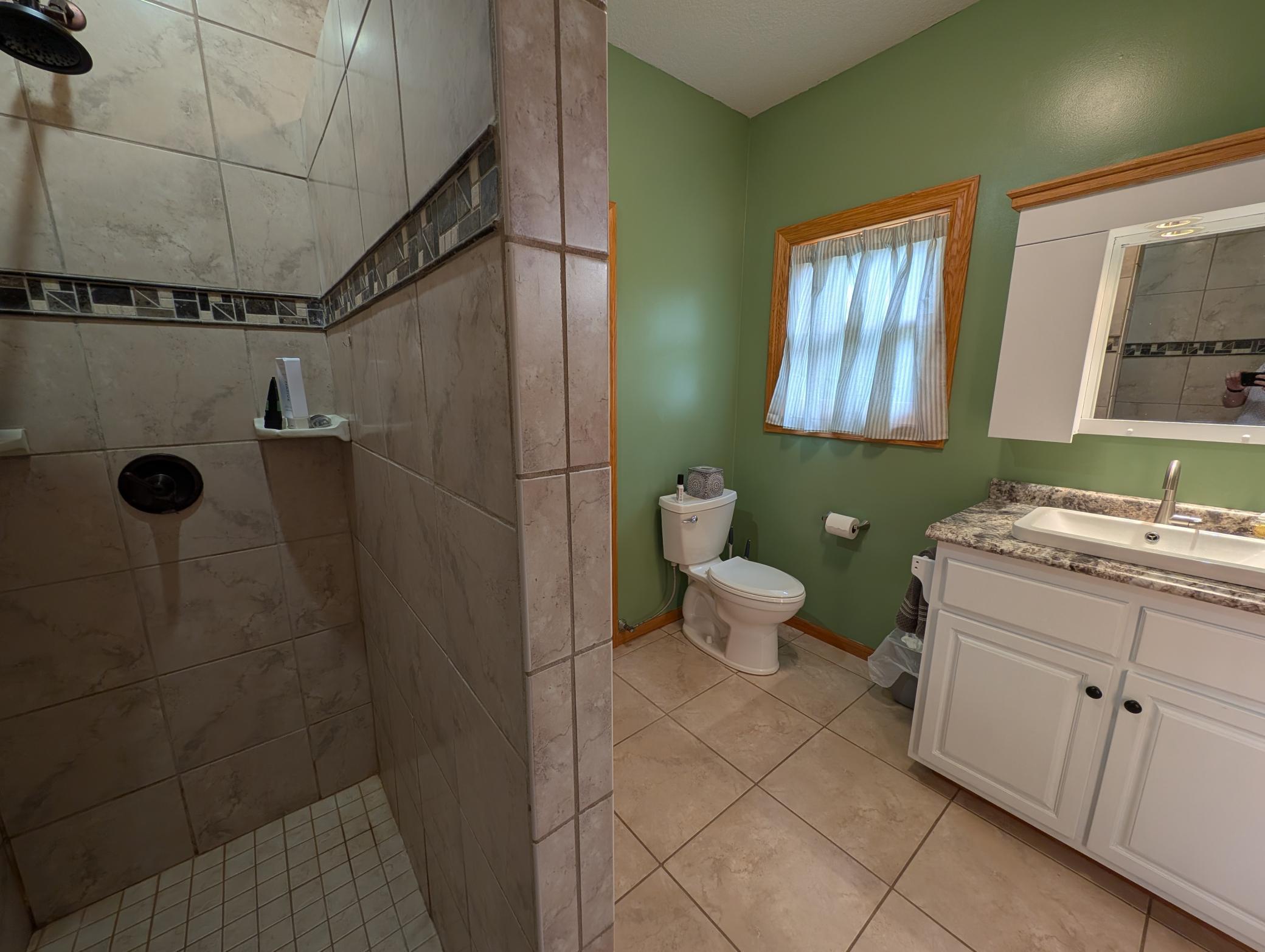 300 Sugarloaf Parkway Property Photo 14
