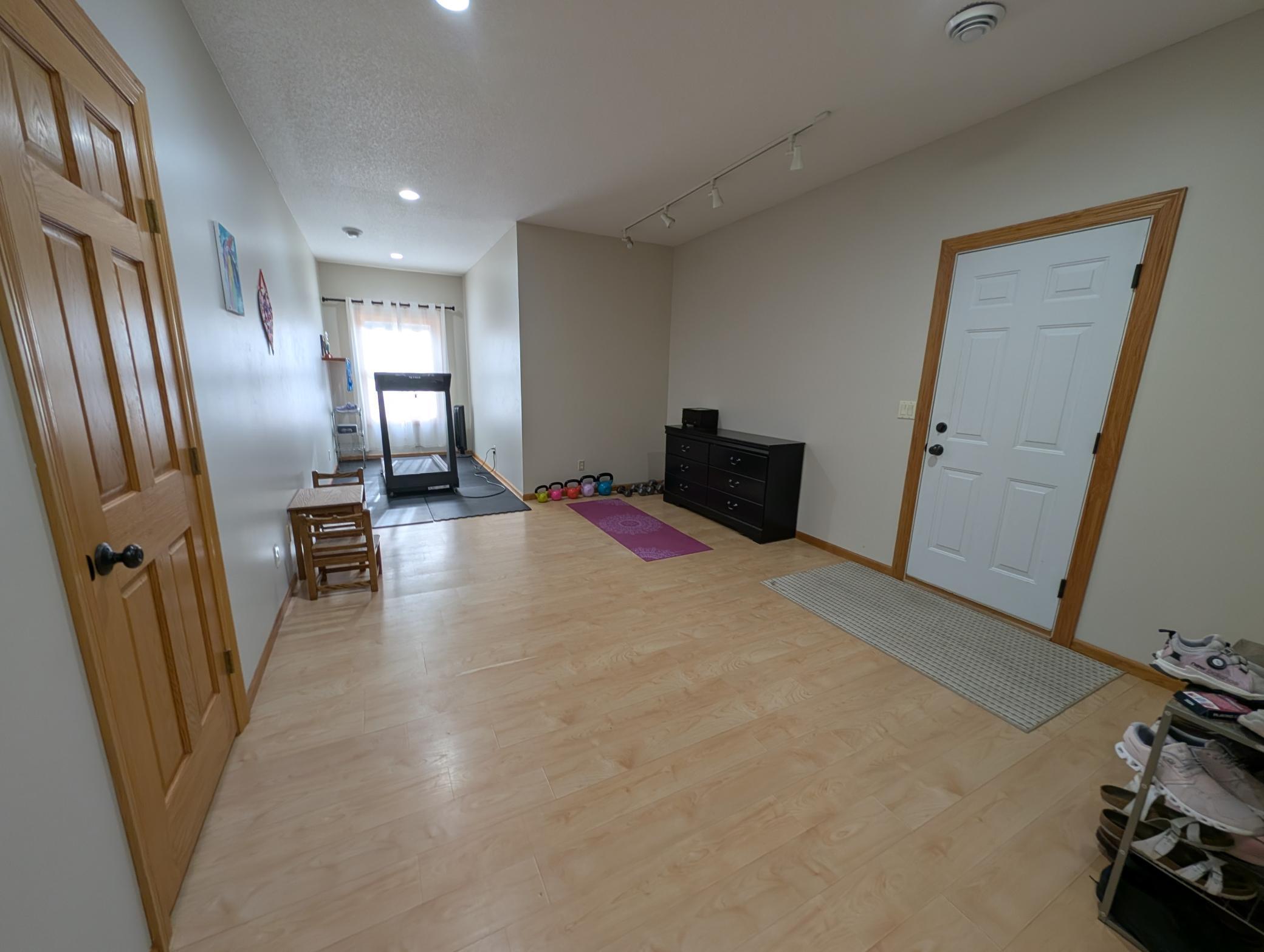 300 Sugarloaf Parkway Property Photo 18