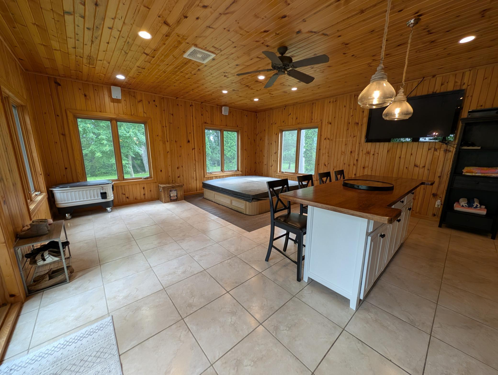 300 Sugarloaf Parkway Property Photo 30