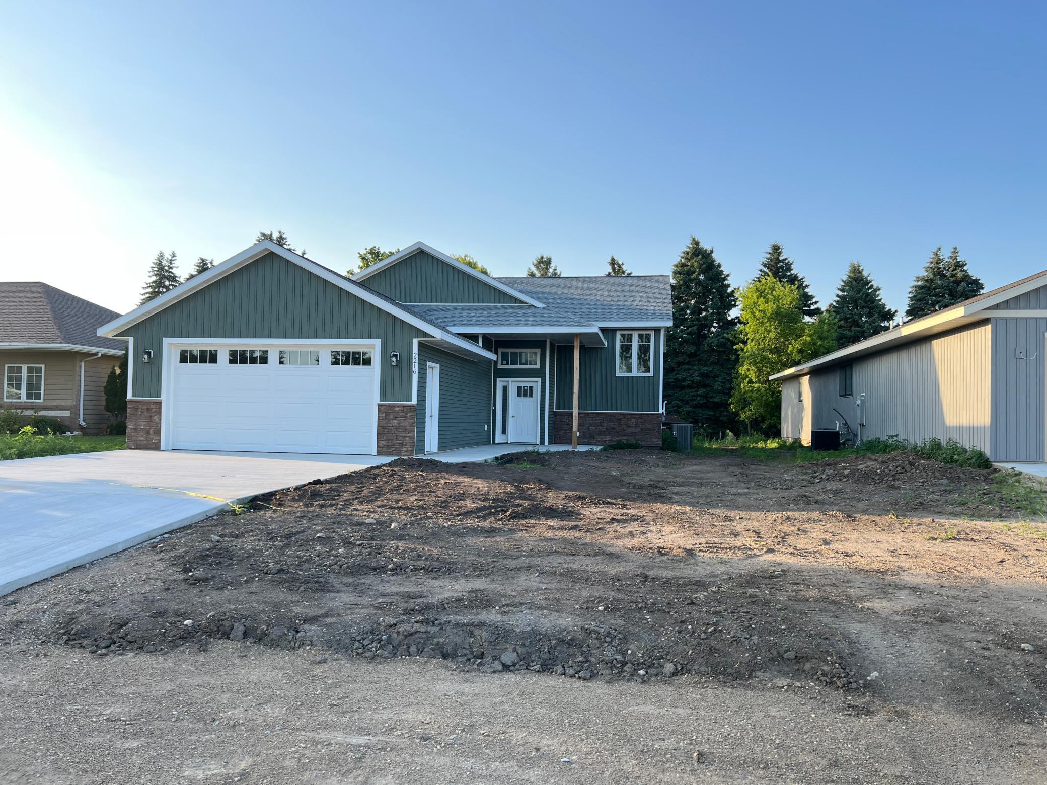2216 Lake Avenue Property Photo 1