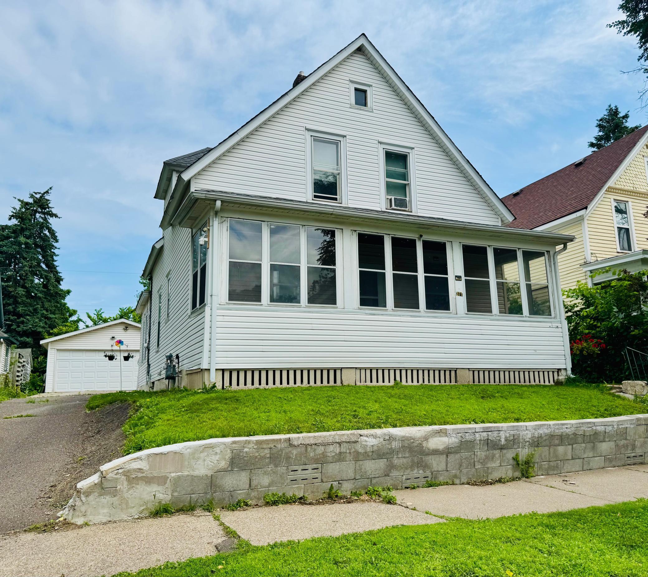 371 Sherburne Avenue Property Photo 1