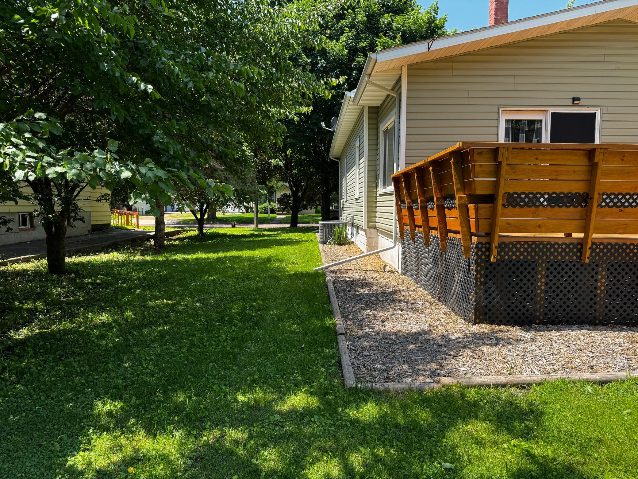 226 N Central Avenue Property Photo 8