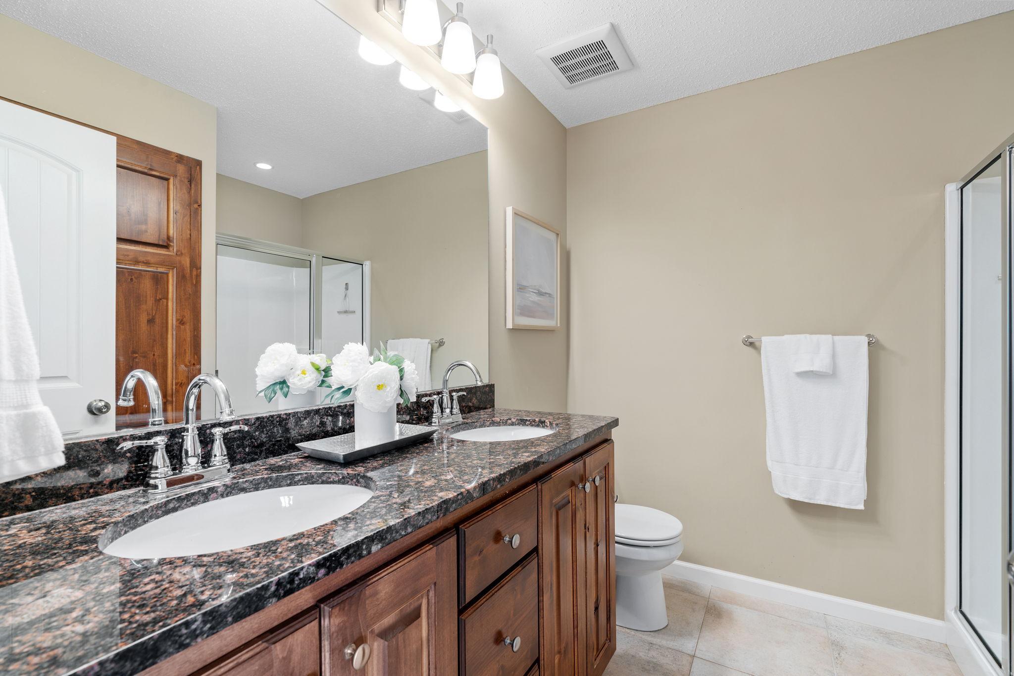 7742 Madelyn Creek Drive Property Photo 18