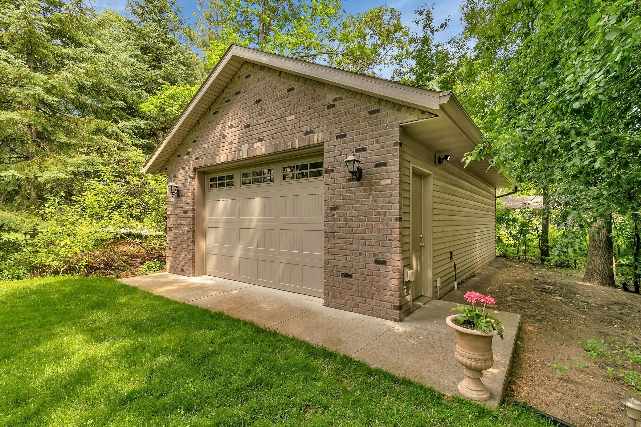 617 17th Street Property Photo 4