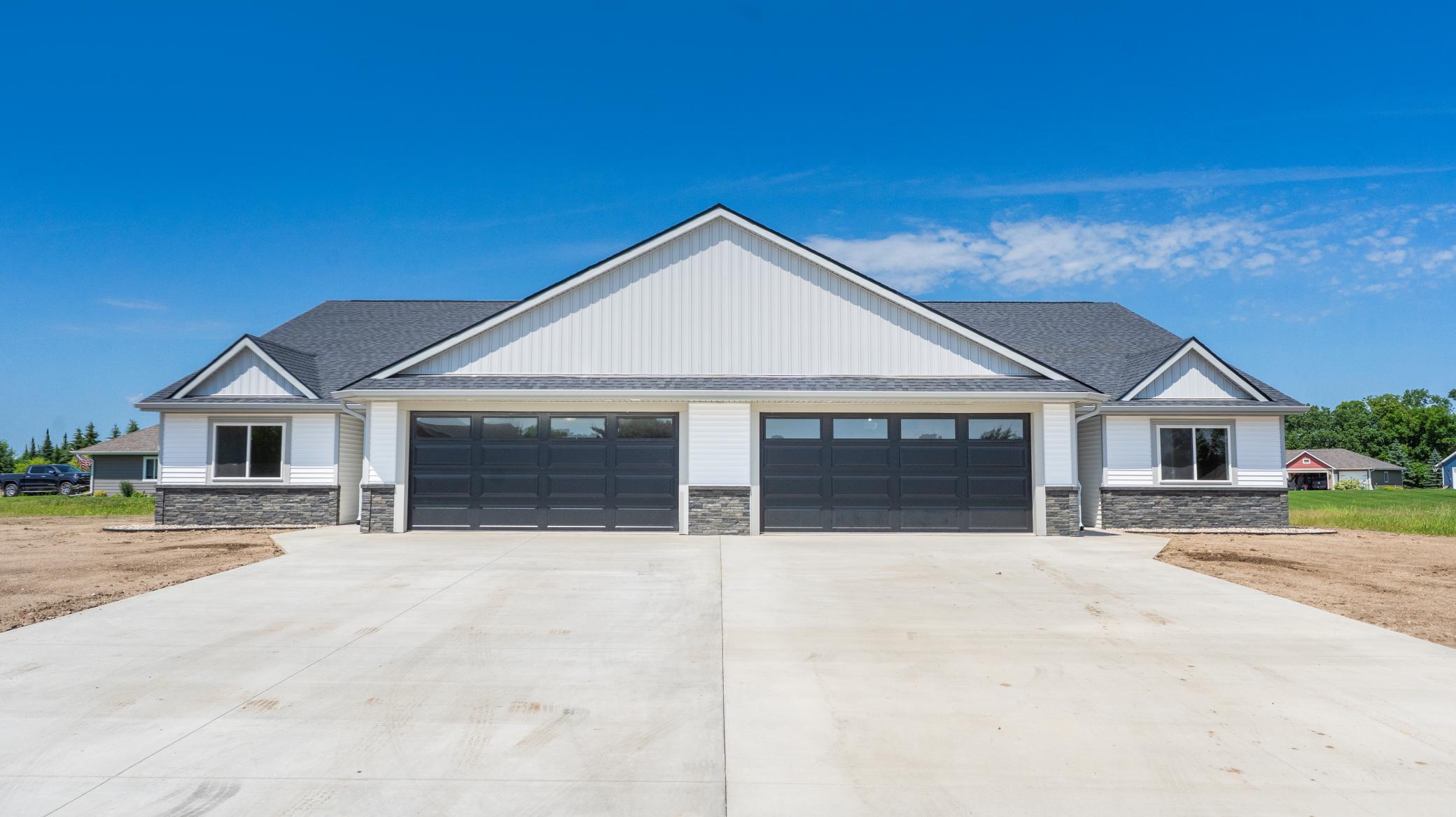 324 Old Glory Dr Property Photo 1