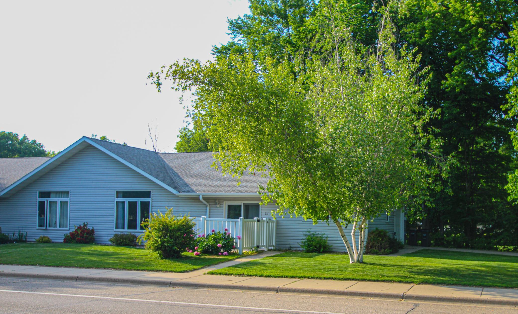 217 10th Avenue Property Photo 1