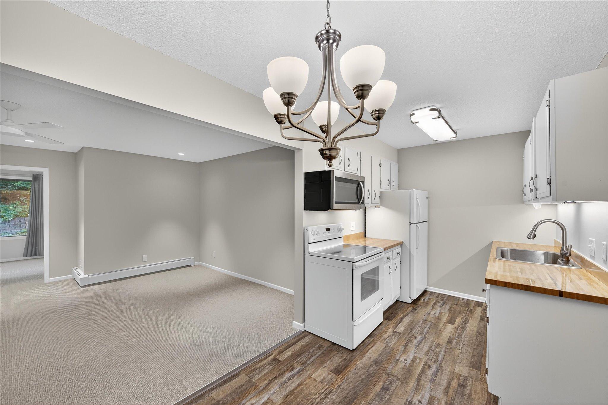 3076 Lexington Avenue A5 Property Photo 1