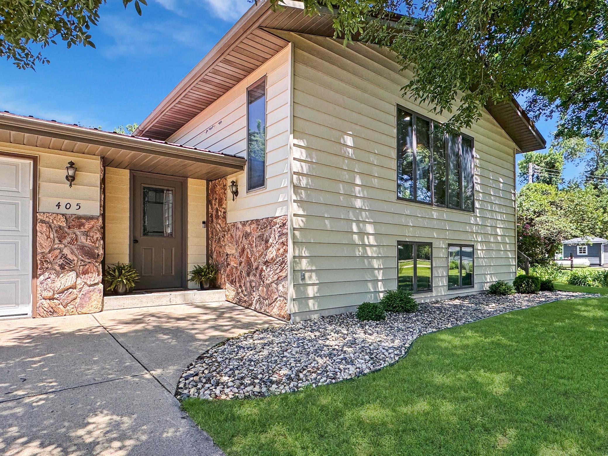 405 Palisades Avenue Property Photo 1