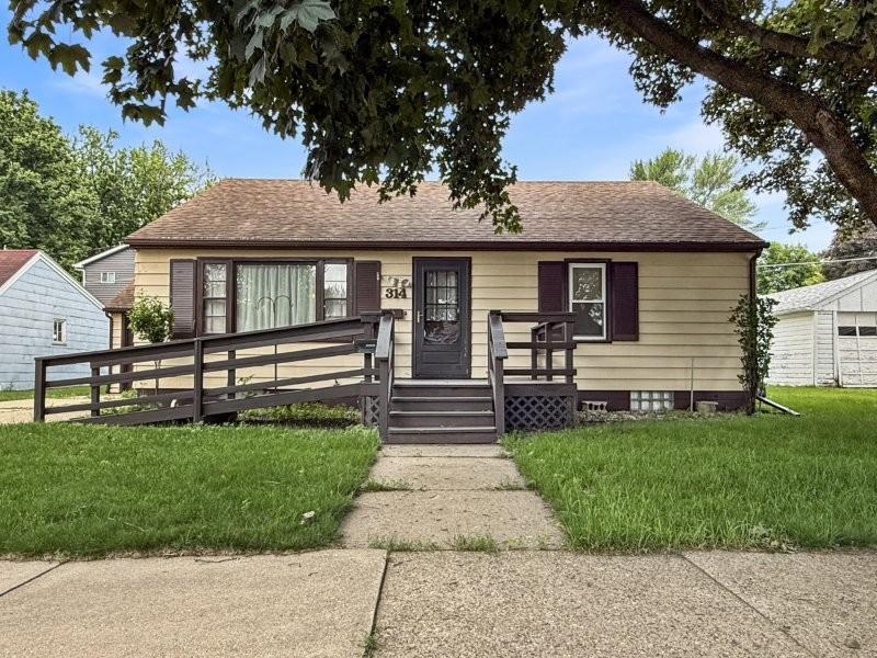 314 Blinkman Street Property Photo 1