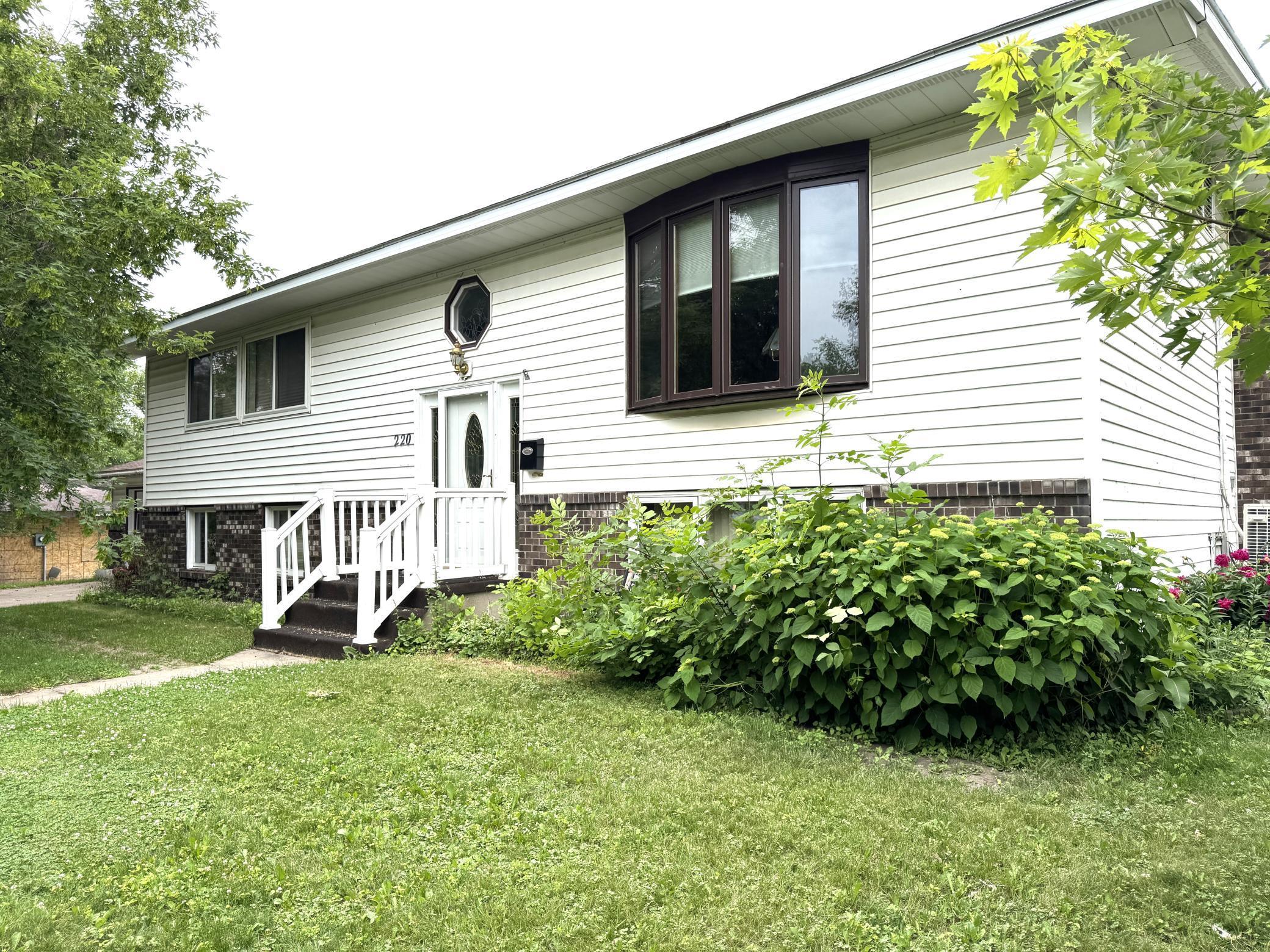 220 Inderlee Avenue Property Photo 1