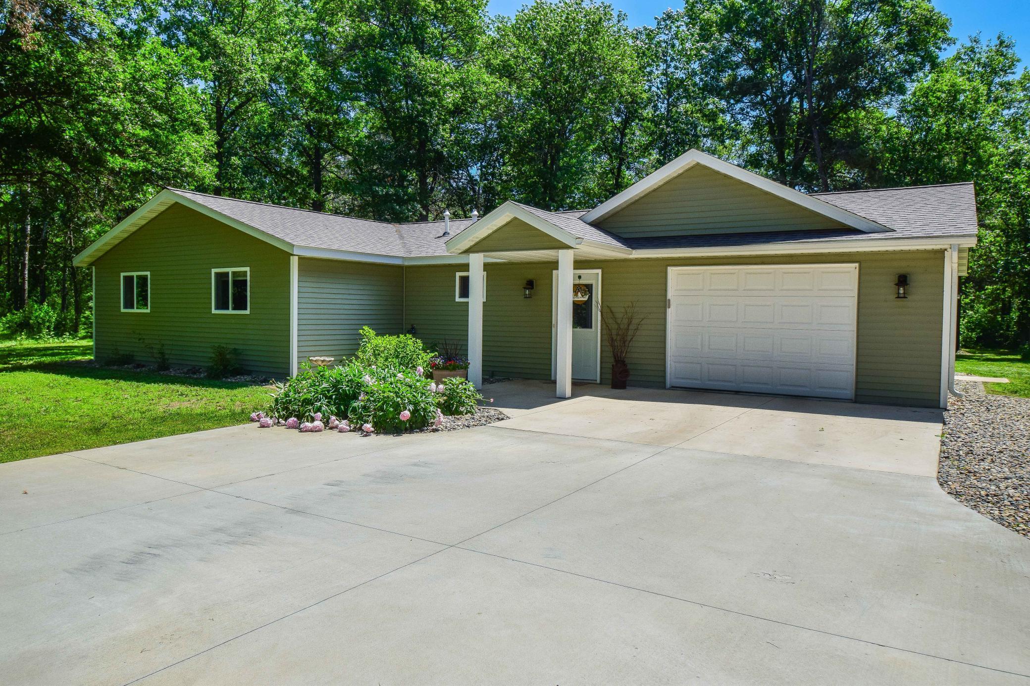 850 E Blueberry River Drive Property Photo 1