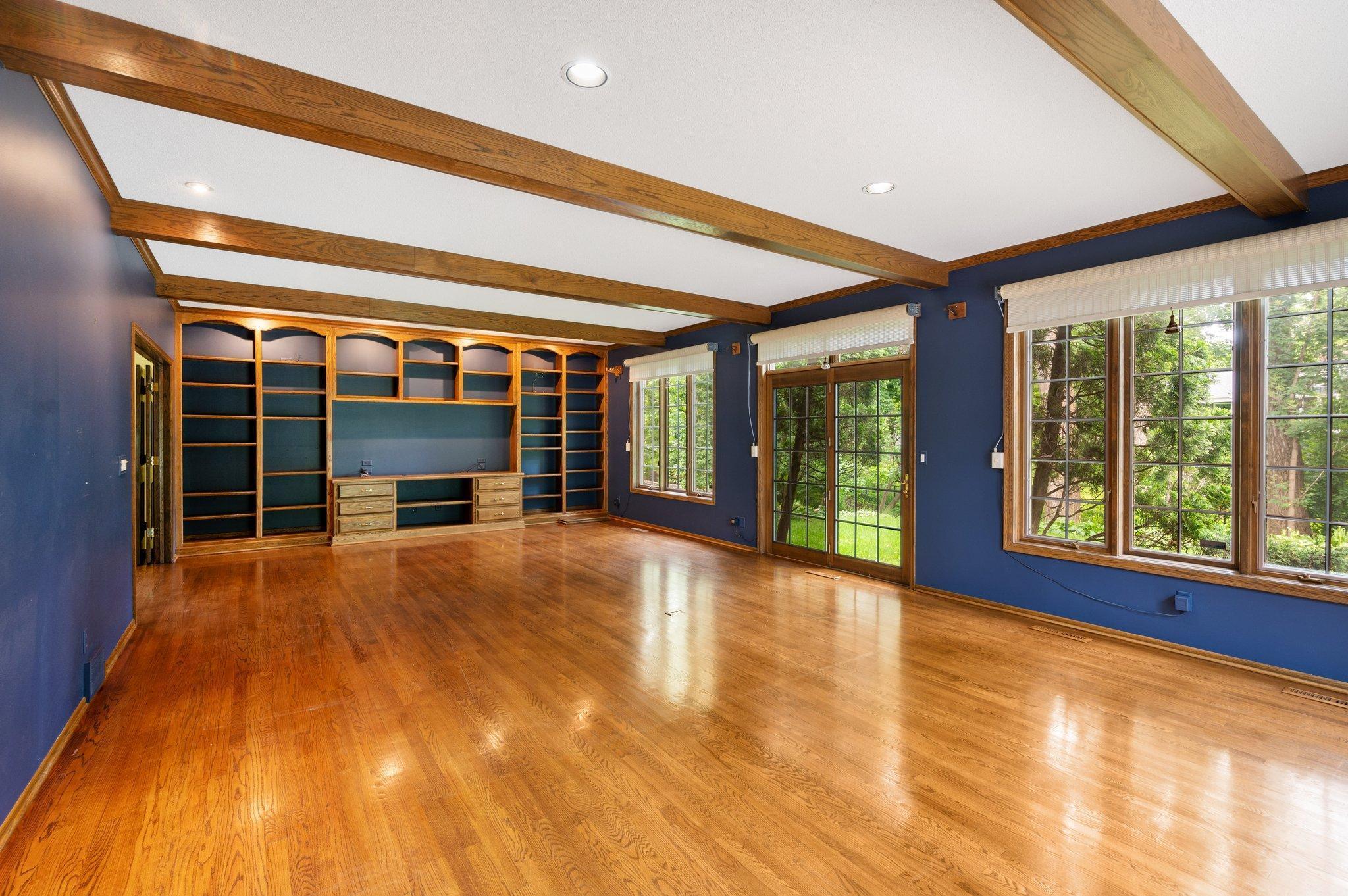 6705 Apache Road Property Photo 3