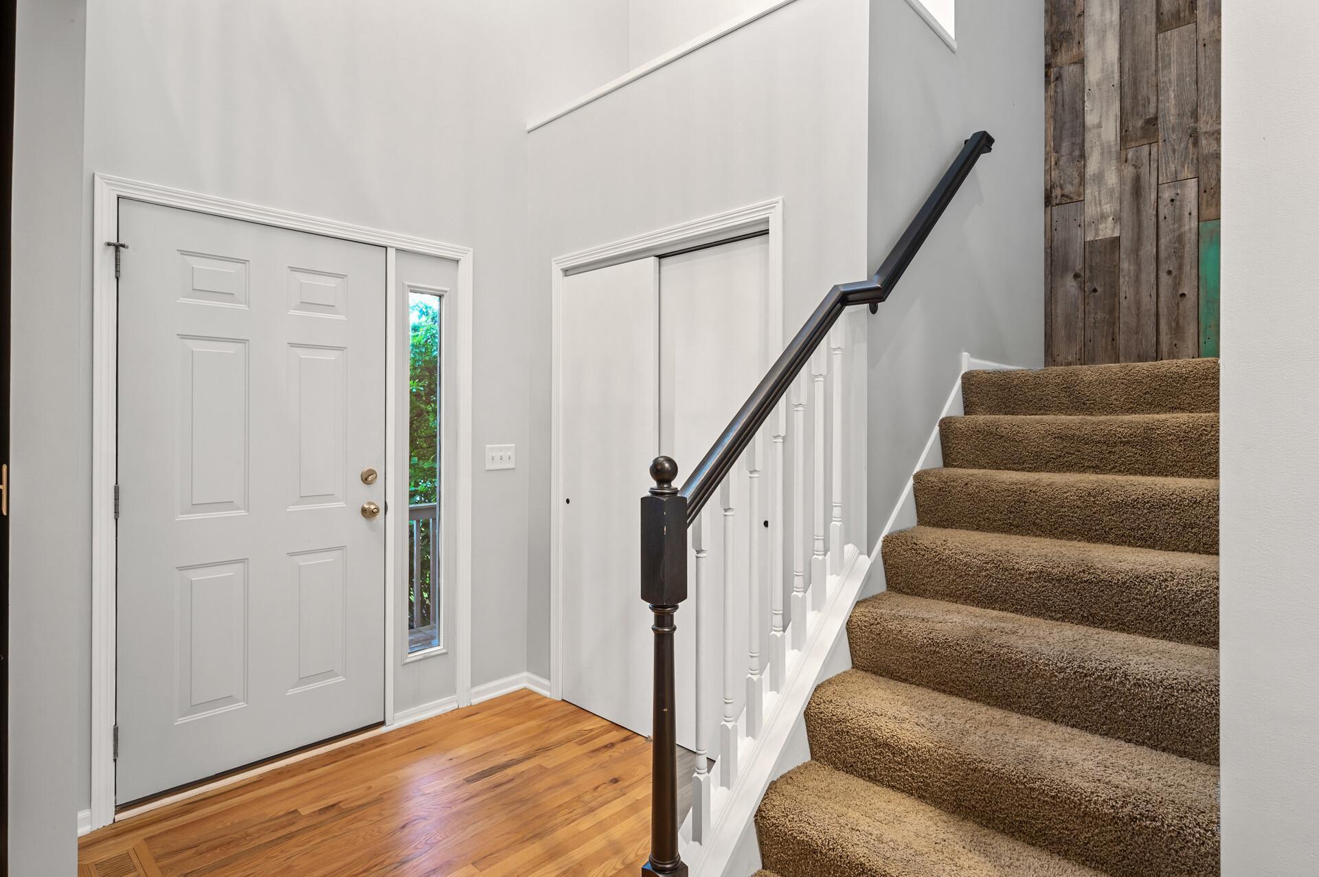 2403 Meadow Drive Property Photo 4