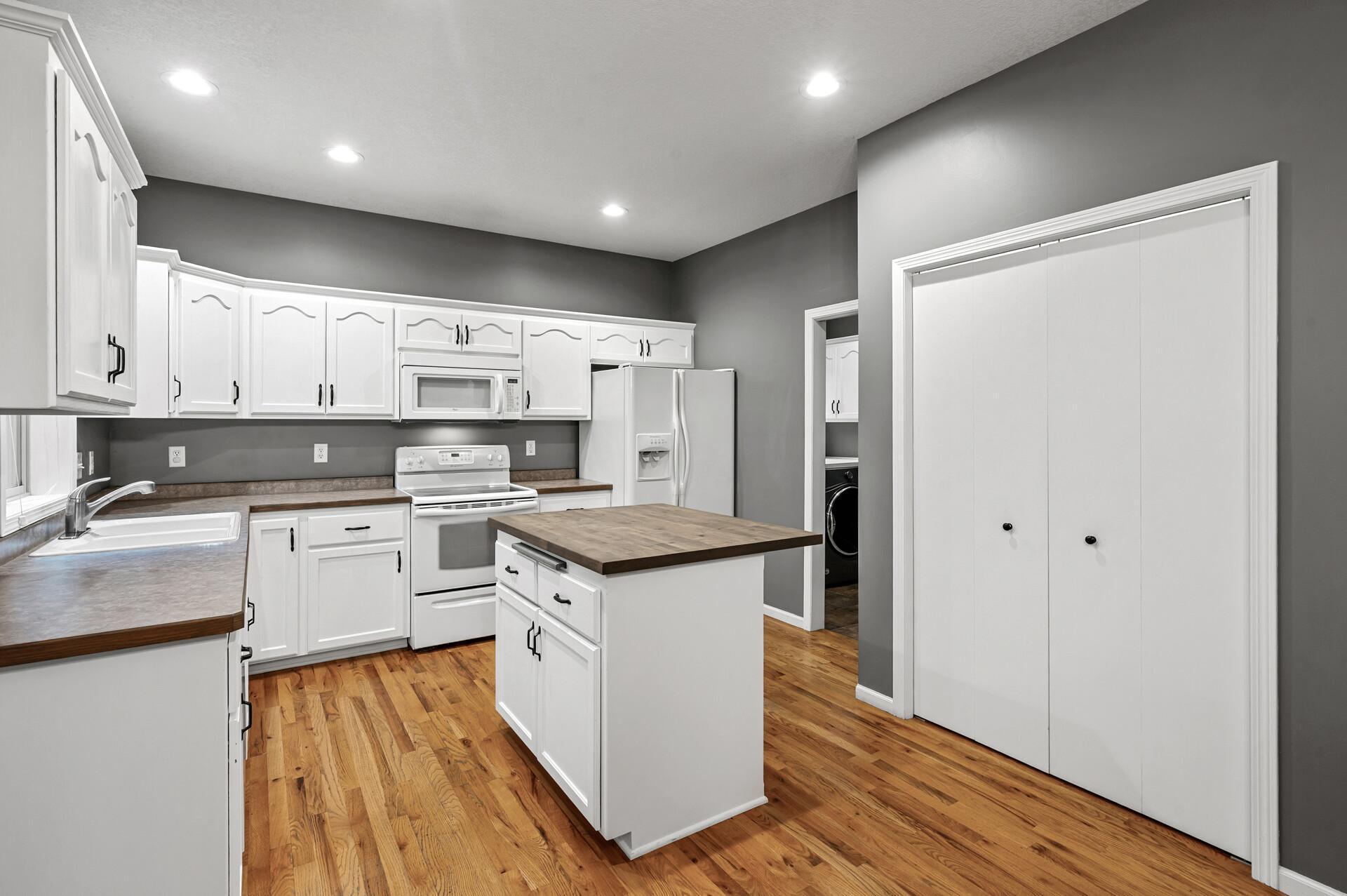 2403 Meadow Drive Property Photo 15