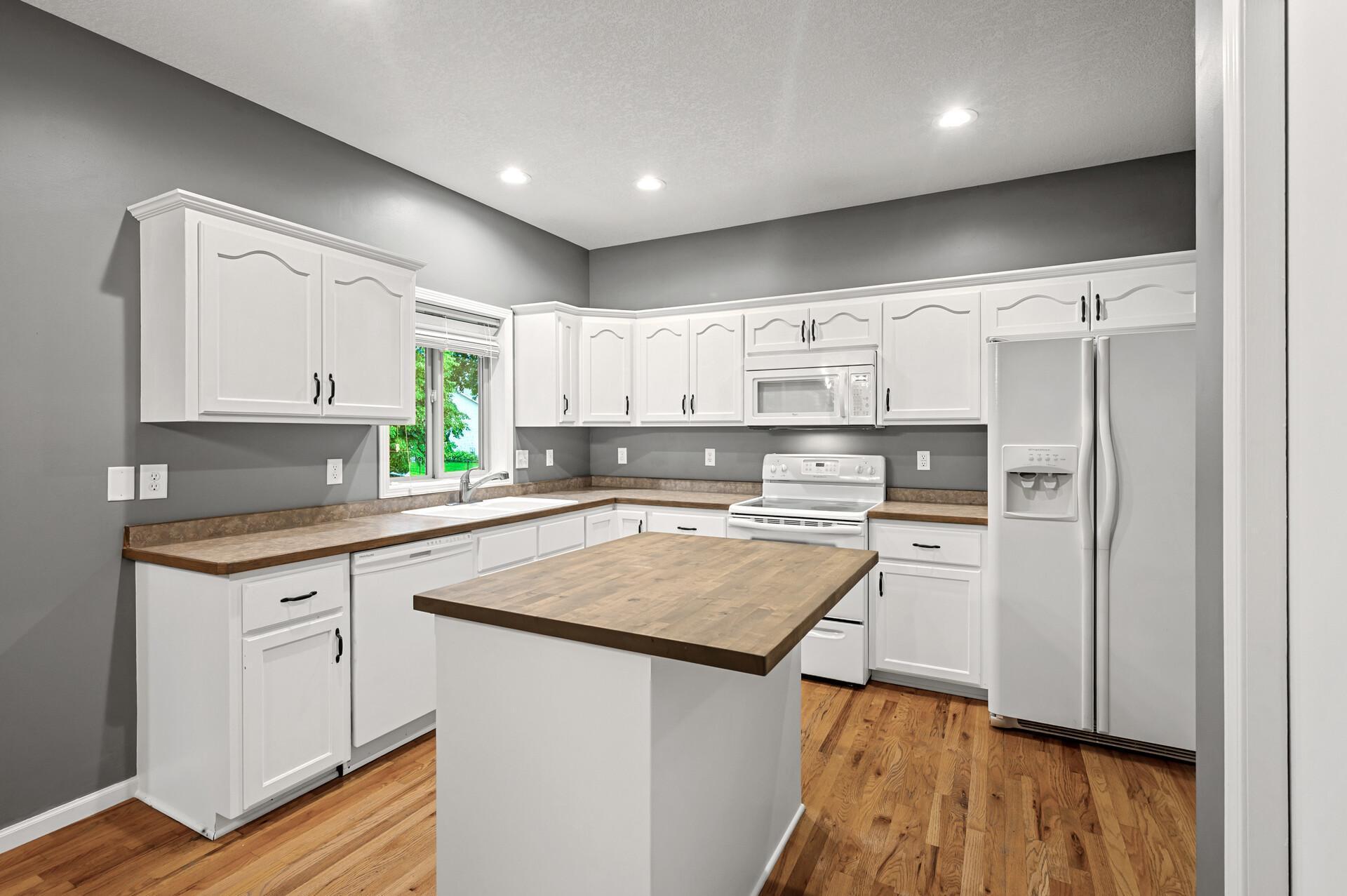 2403 Meadow Drive Property Photo 17