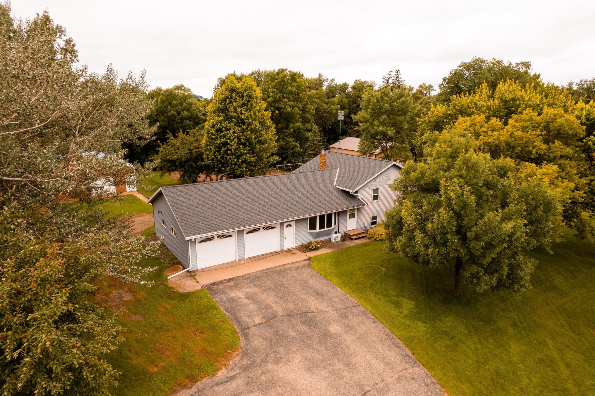 40573 US Highway 71 Property Photo 1