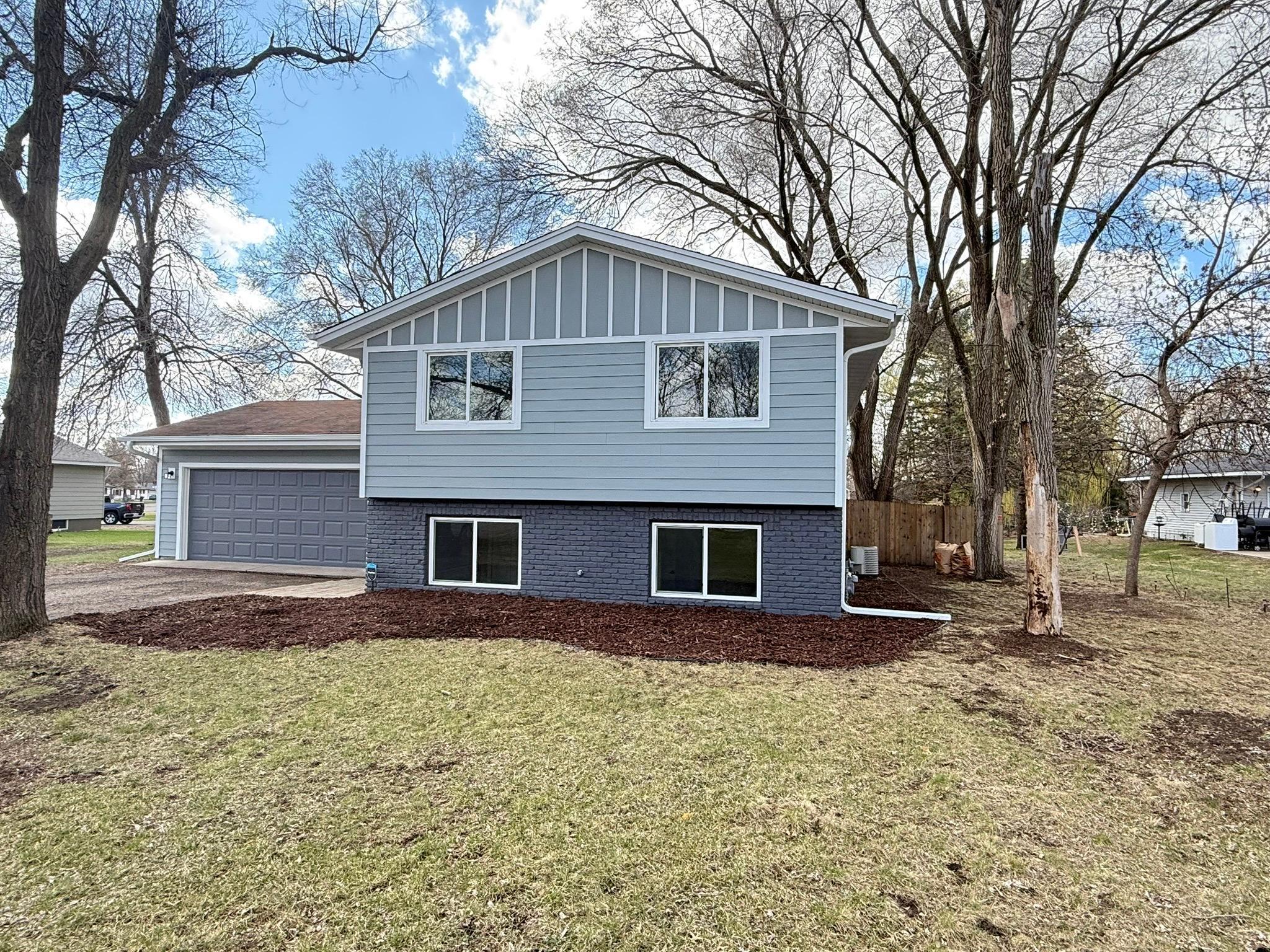 1815 Meadowvale Road Property Photo 1