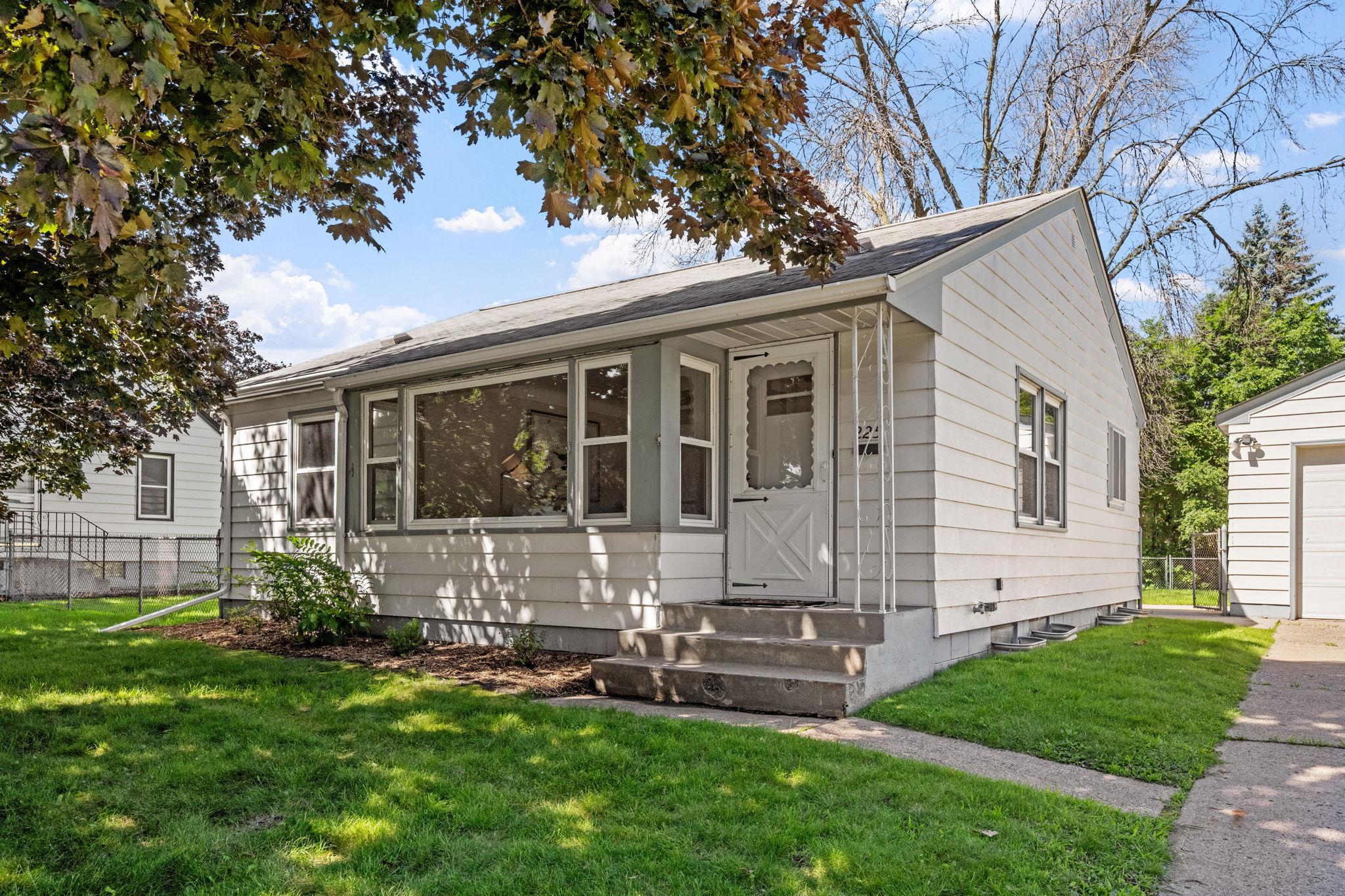 225 10th Avenue Property Photo