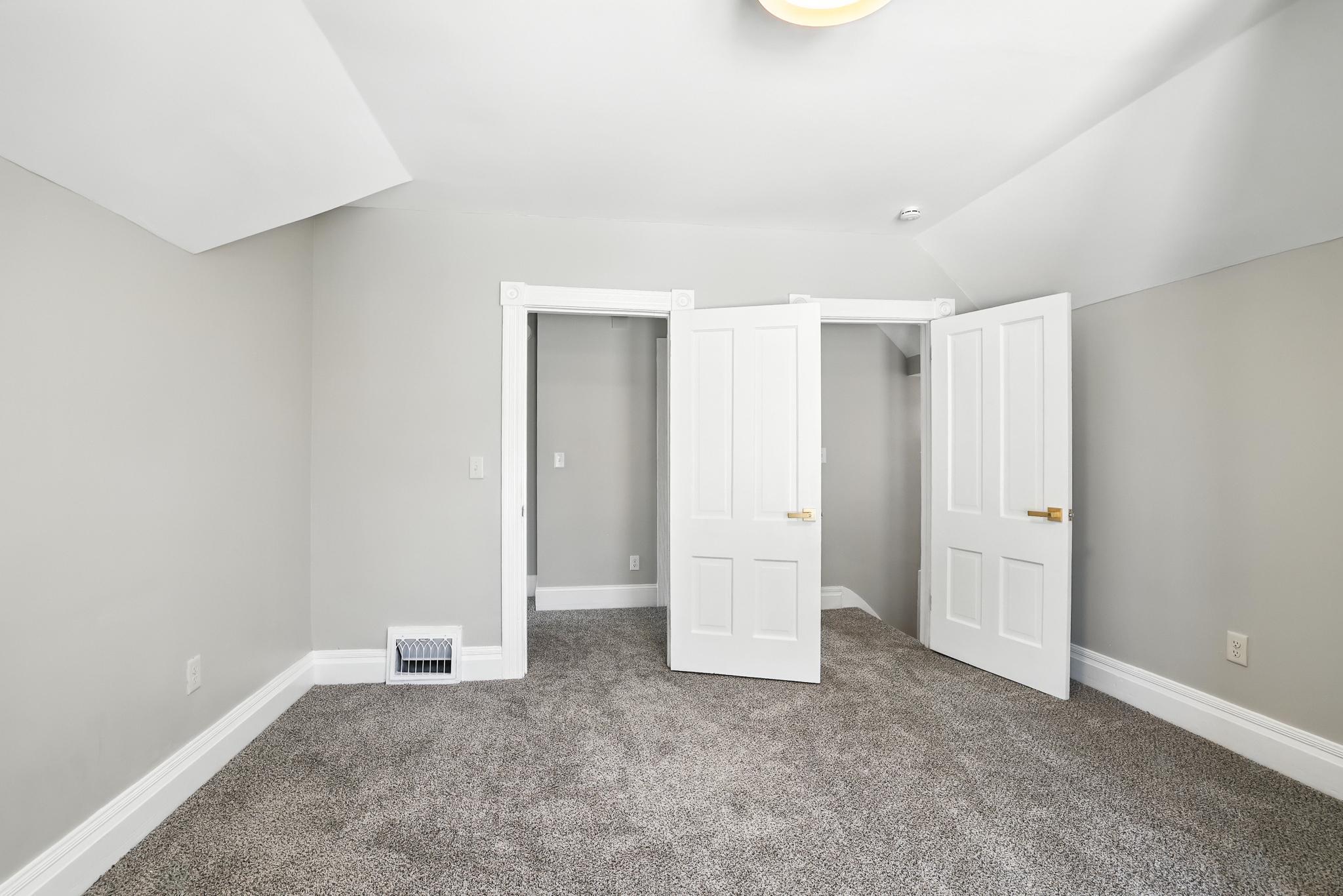 649 Lafond Avenue Property Photo 16