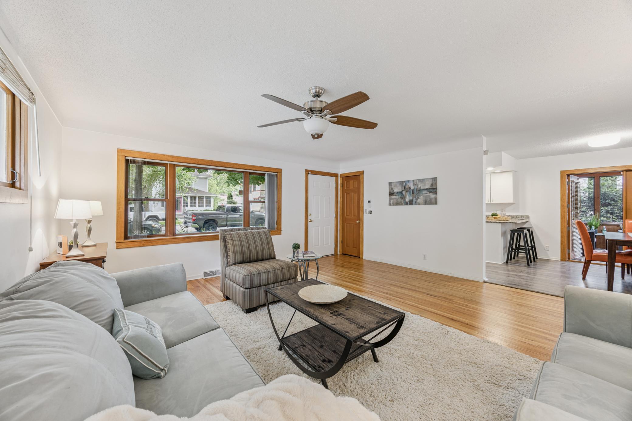 3916 Thomas Avenue Property Photo 6