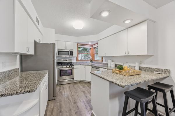 3916 Thomas Avenue Property Photo 12