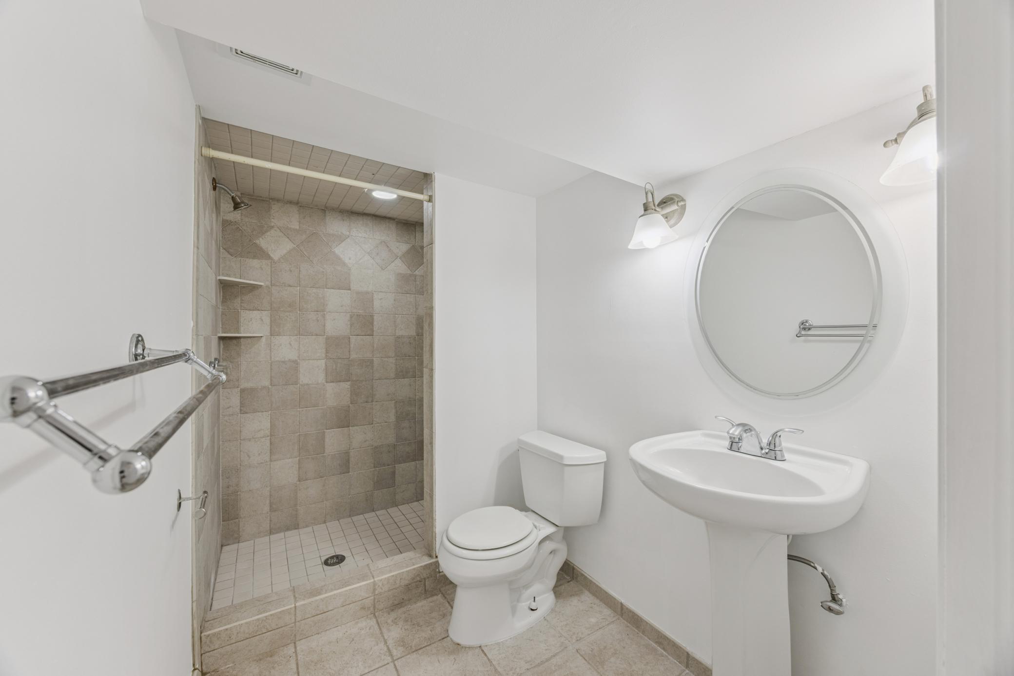 3916 Thomas Avenue Property Photo 23