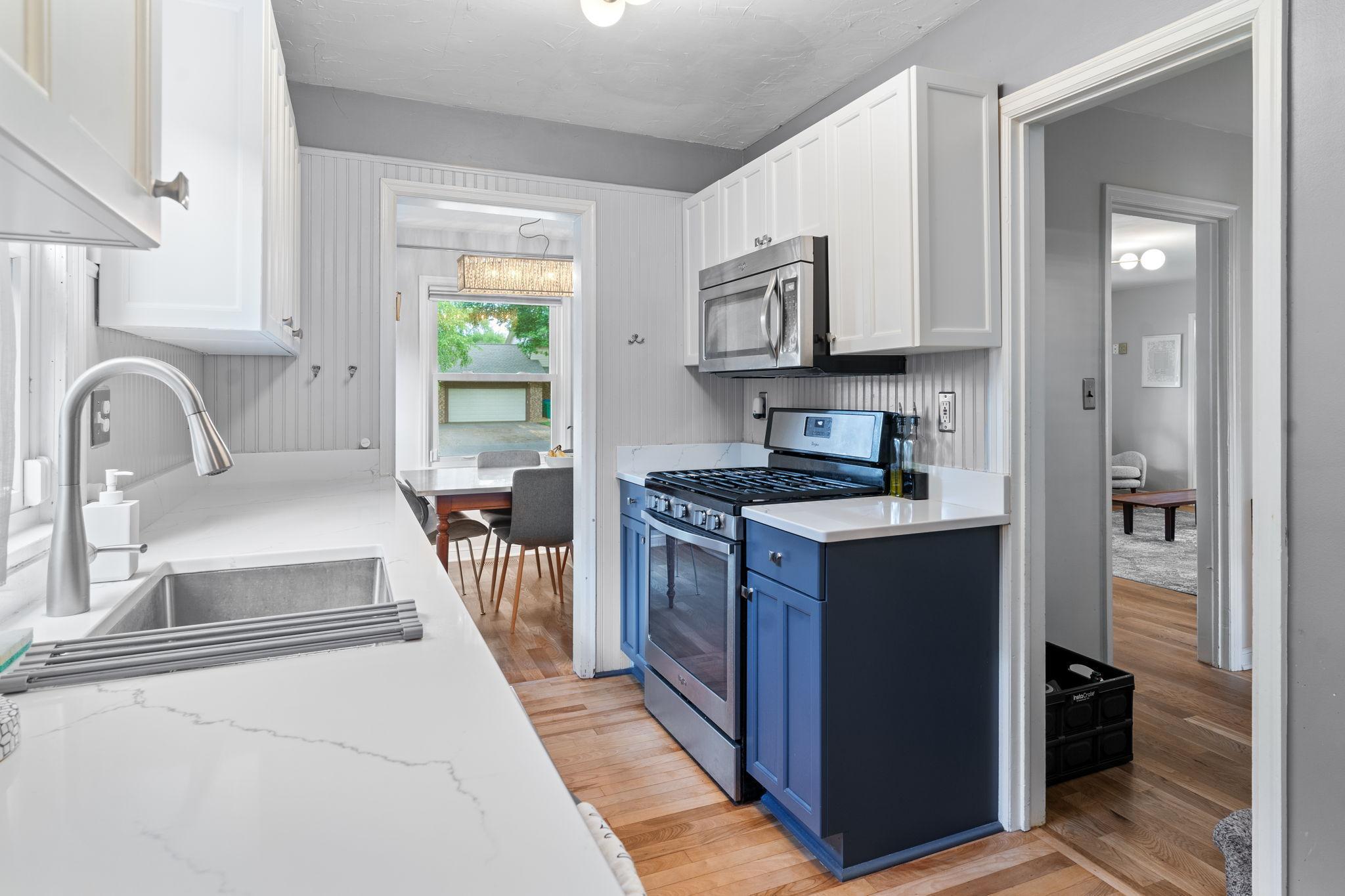 2608 Salem Avenue Property Photo 9