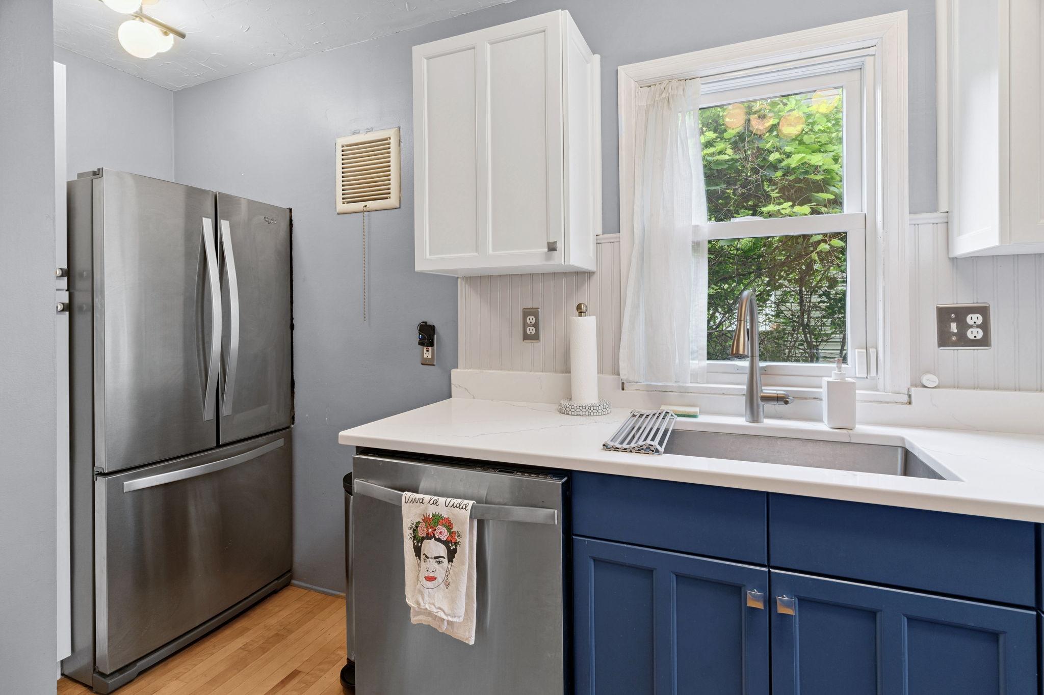 2608 Salem Avenue Property Photo 12